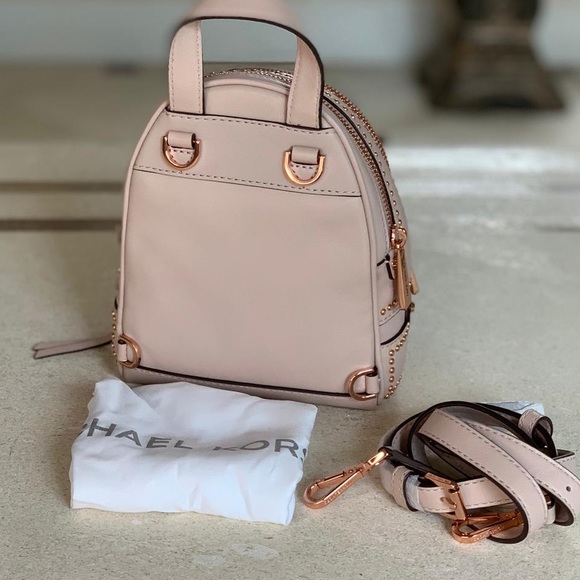 🔥𝐏𝐀𝐑𝐓𝐘 𝐒𝐀𝐋𝐄🔥MICHAEL KORS RHEA BACKPACK - Picture 2 of 4